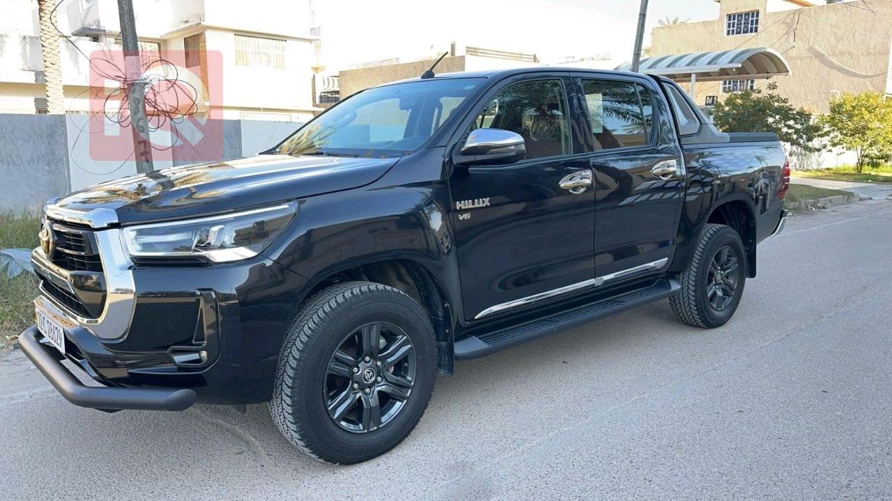 Toyota Hilux